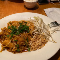 Maui Thai Bistro food