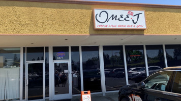 Omee J Fusion Sushi Grill food