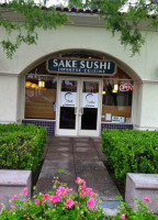 Sake Sushi outside