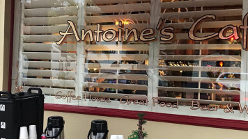 Antoine's Cafe food