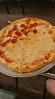 Pino's Pizza food