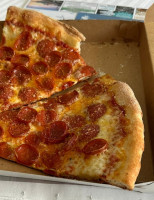 Pizza My Heart food