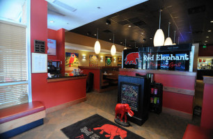 Red Elephant Pizza Grill inside