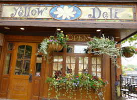 Yellow Deli outside