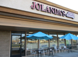 Jolanda's Cafe Catering outside