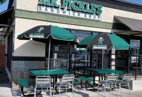 Mr Pickle's Sandwich Shop inside