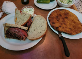 Harold's New York Deli food