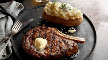 Claim Jumper Steakhouse food