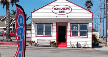 Moss Landing Cafe outside