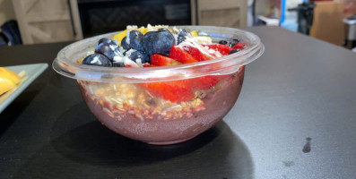 Frutta Bowls food