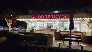 Goodberry's Frozen Custard outside