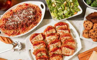 Buca Di Beppo Italian food