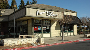 Ascona Pizza Company outside