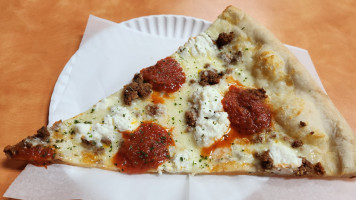 Sal's Pizza food