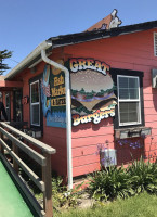 Phil's Snack Shack Deli outside