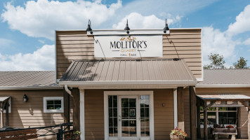 Molitor's Quarry Grill outside