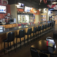 Bears Den Sports Eatery food