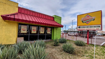 Federico's Mexican Food outside