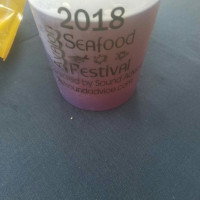 Sylvester's Seafood food