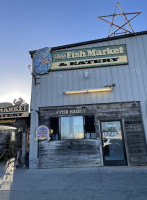 Phil's Fish Market Eatery food