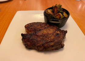 Porter's Prime Steakhouse food