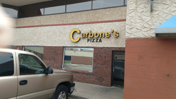 Carbone's Pizza food