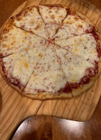 Sandy's Take & Bake Pizza food