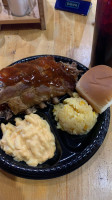 Bird's Smokehouse Bbq food