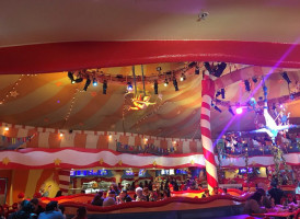 Circus Mcgurkus Cafe Stoo-pendous food