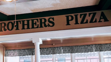 Brothers Pizza outside