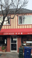 Lucky House Restaurant outside