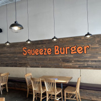 Squeeze Burger Galt food