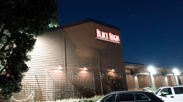 Black Angus Steakhouse Torrance outside