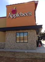 Applebee's outside