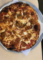 Bobby's Apizza food