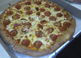 Big E Pizza food