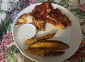 Rusty's Pizza Parlor food