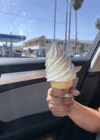 Sno-white Drive In food