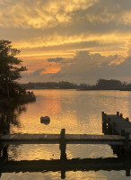 Blue Crab Tavern outside