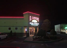 El Campesino outside