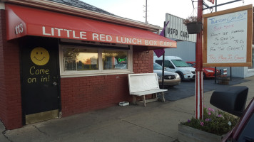 Little Red Lunch Box Cafe outside