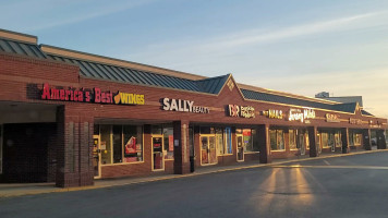 America's Best Wings food