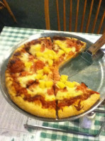 Jolly Roger's Pizzeria food