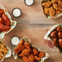 Wingstop inside