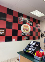 34th Street Burgers And Deli food