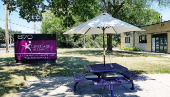 Lifecare Alliance's Carrie's Cafe inside