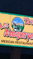 Los Magueyes inside