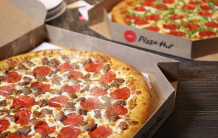 Pizza Hut food