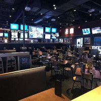 Buffalo Wild Wings Fitchburg food