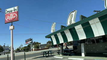 Carla's Drive In outside